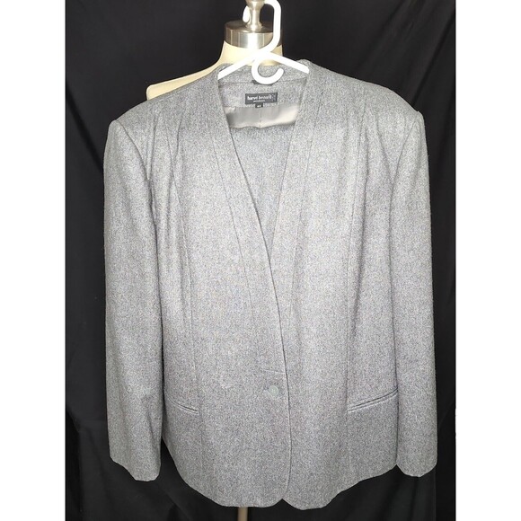 Vintage Harve Benard Woman's Gray Wool 2 Piece Suit Jacket & Skirt - Picture 12 of 12